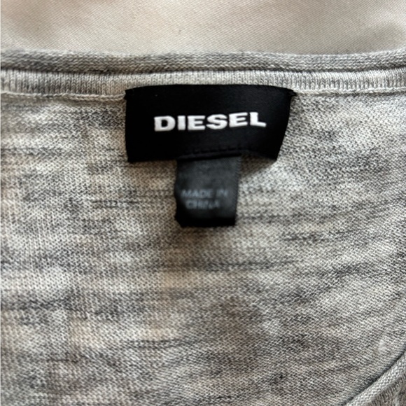 VINTAGE Diesel Long Sleeve Crew Neck with Embroidered Panther - Picture 3 of 5